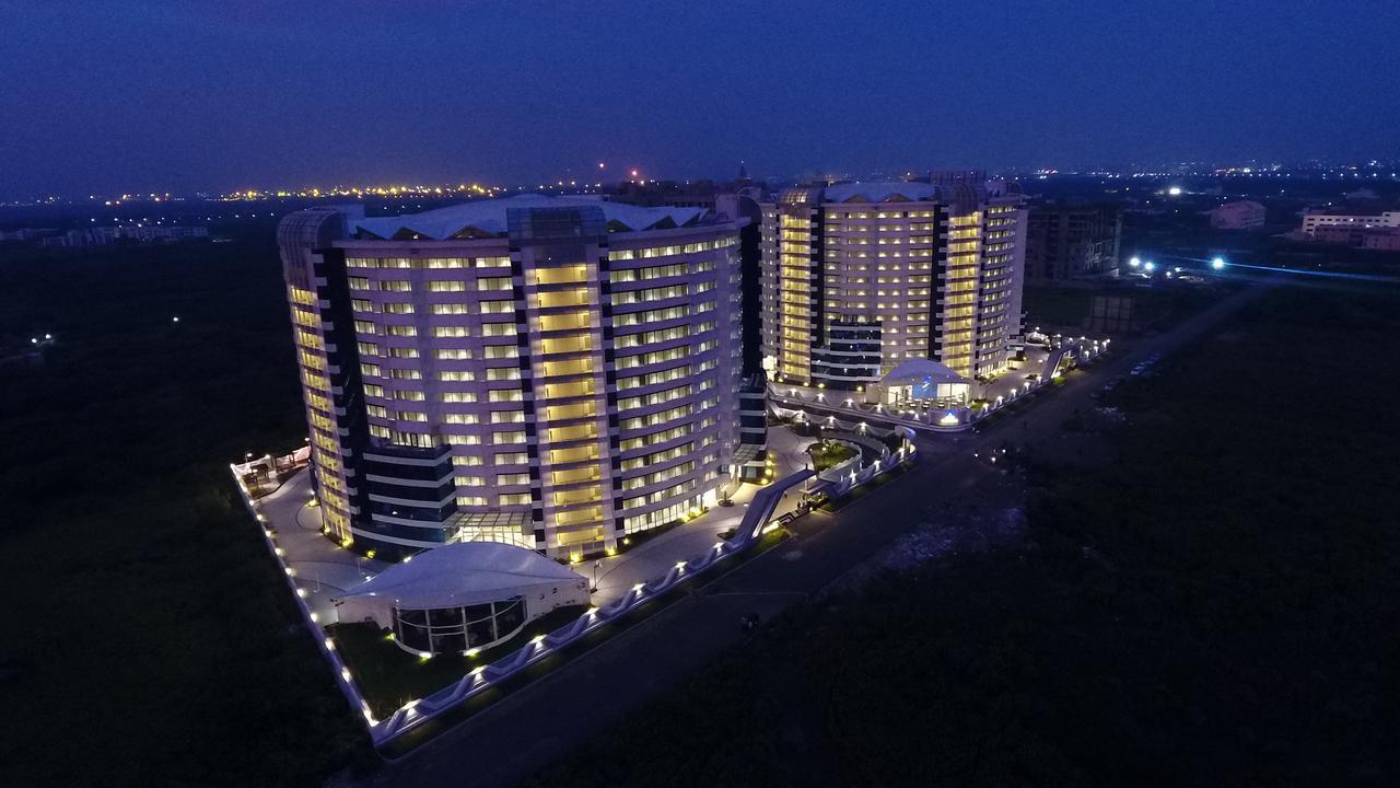 Rajhans Belliza Service Apartment Surat Exterior photo