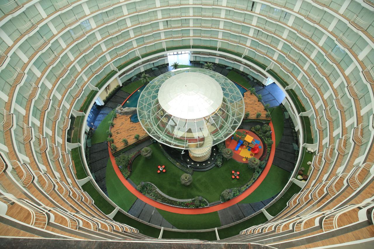 Rajhans Belliza Service Apartment Surat Exterior photo