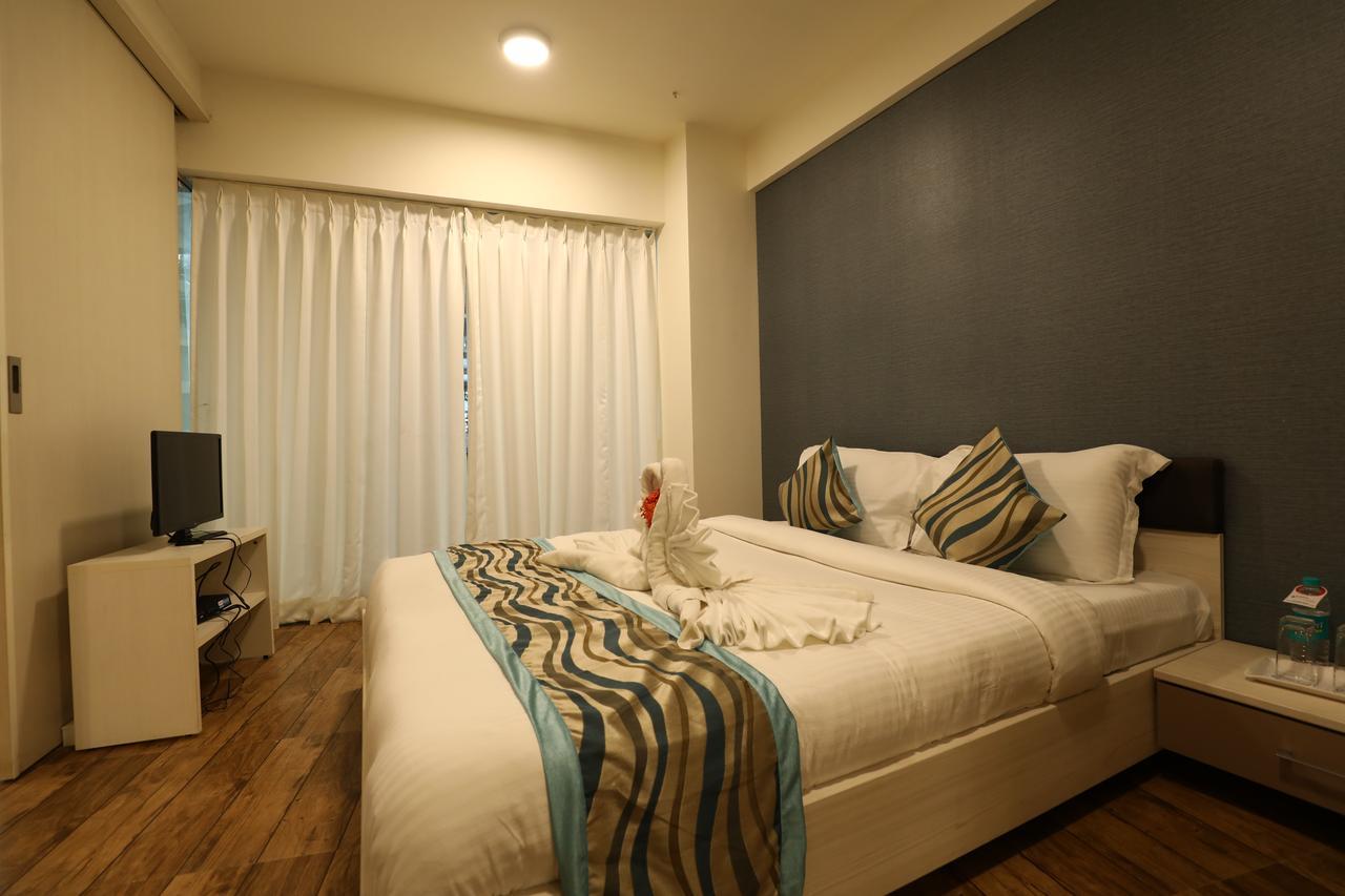 Rajhans Belliza Service Apartment Surat Exterior photo